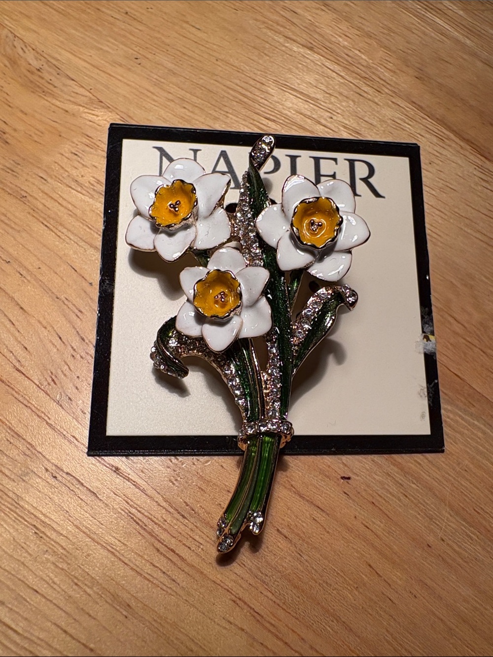 0207) Napier White Enamel & Yellow Center Daffodil Bouquet Brooch
